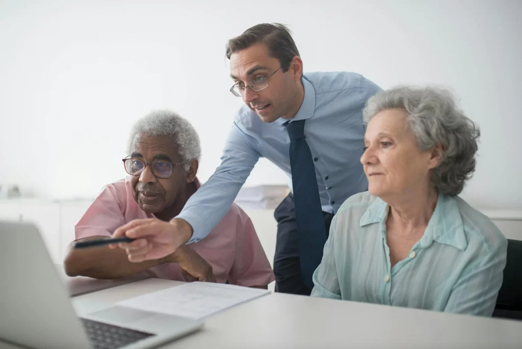 Médiation pour seniors : solutions adaptées et bienveillantes.