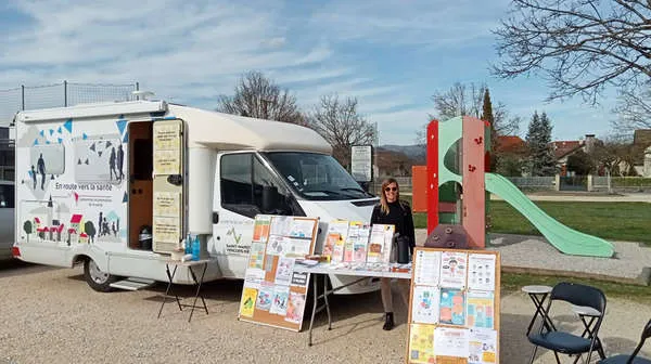 Prévention santé en route pour un voyage sûr.