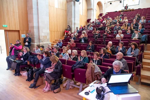 Assises culturelles : événements culturels enrichissants.