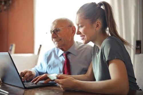 Soutien administratif pour assistants fragiles.