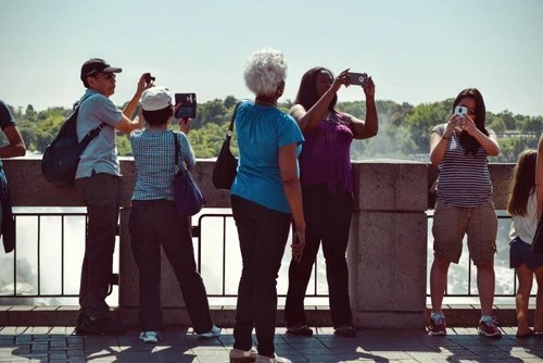 Tourisme handicap : destinations accessibles pour tous.